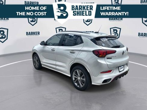Used 2022 Buick Encore GX Preferred w/ Sport Touring Package FWD image 7