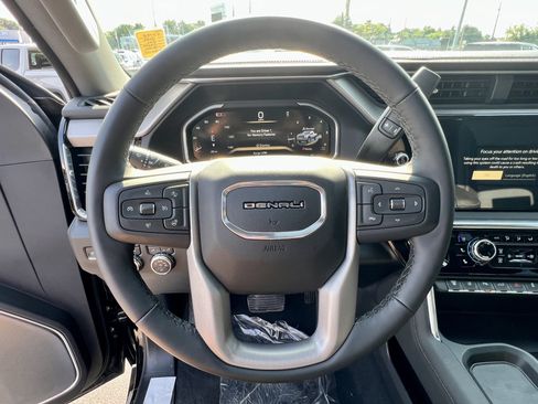 New 2026 GMC Sierra 3500 Denali w/ Denali Reserve Package AWD/4WD image 14