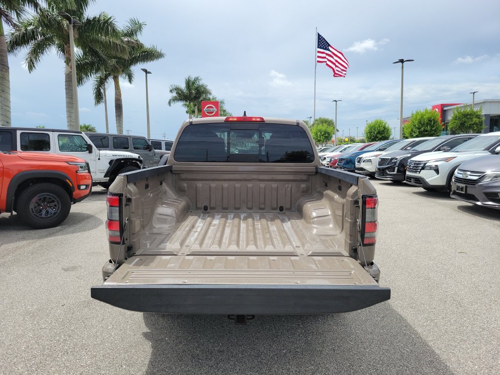 Used 2023 Nissan Frontier Pro-X w/ Tow Package RWD image 4