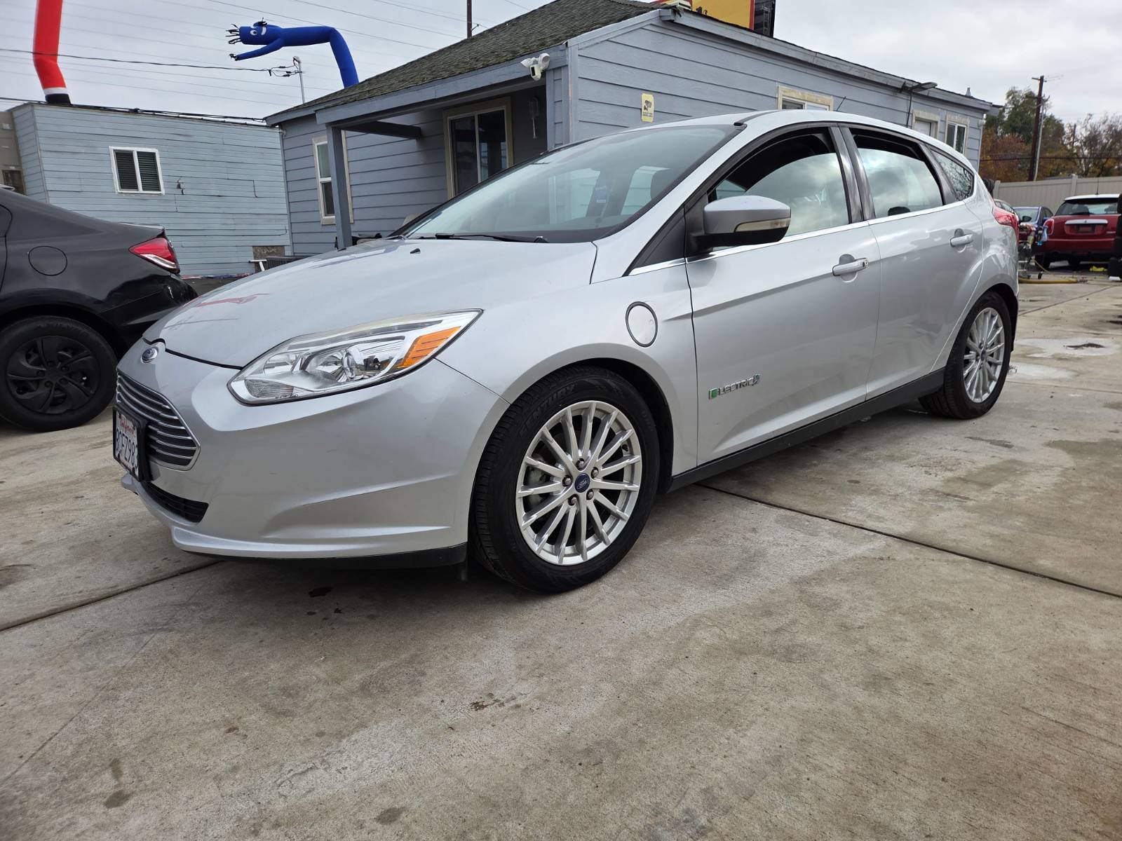 Used 2012 Ford Focus Electric Hatchback FWD image 1