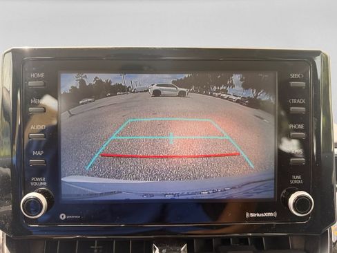 Used 2022 Toyota Corolla LE FWD image 13