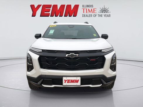 Used 2025 Chevrolet Equinox RS w/ Safety and Technology Package image 3