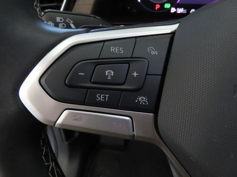 New 2025 Volkswagen Atlas SEL image 14