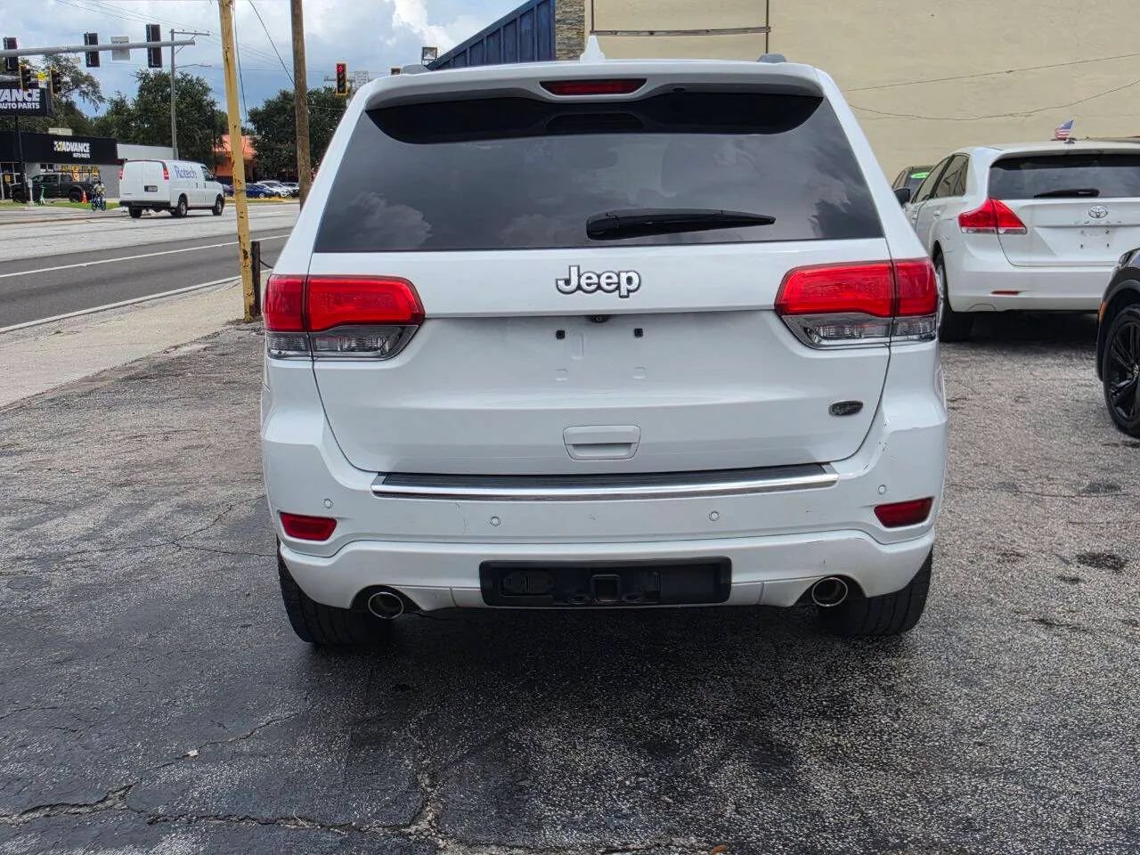 Used 2018 Jeep Grand Cherokee Overland RWD image 5
