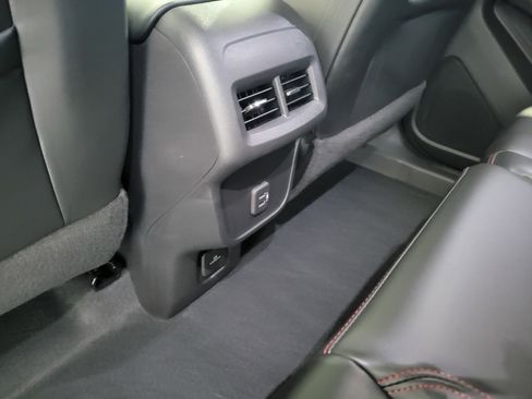 Certified 2022 Chevrolet Equinox RS w/ RS Leather Package image 35