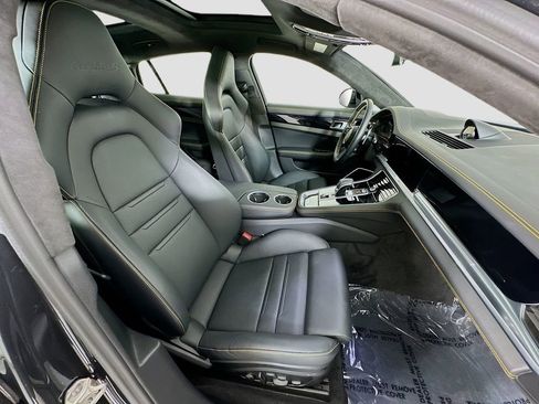 Used 2023 Porsche Panamera Turbo S image 31