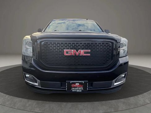 Used 2019 GMC Yukon Denali w/ Denali Ultimate Package AWD/4WD image 3