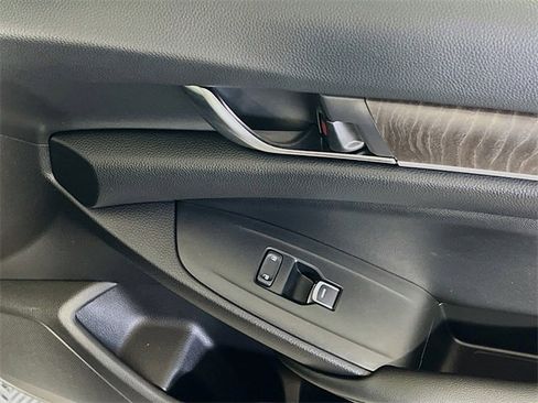 Used 2020 Honda Accord EX image 31