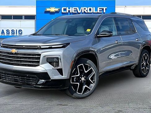 New 2026 Chevrolet Traverse High Country w/ LPO, Floor Liner Package image 2