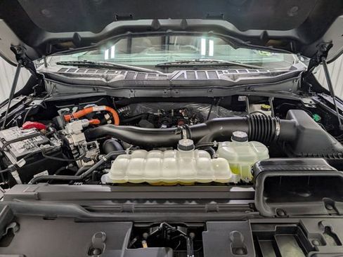 Used 2025 Ford F150 Lariat w/ Equipment Group 501A Mid image 33