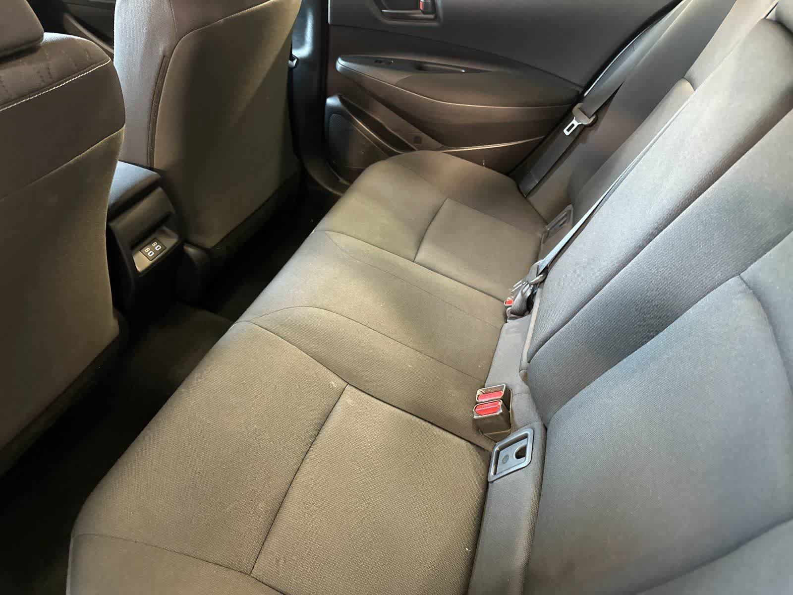 Used 2025 Toyota Corolla LE FWD image 5
