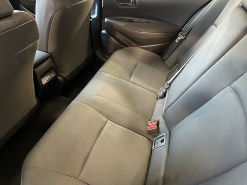 Used 2025 Toyota Corolla LE FWD image 5