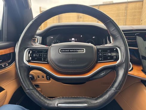 Used 2022 Jeep Grand Wagoneer Series III AWD/4WD image 23