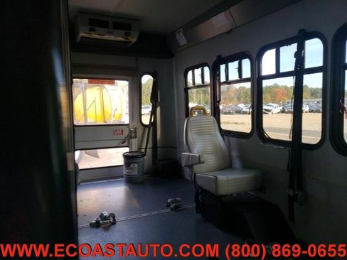 Used 2011 Ford E-350 and Econoline 350 Super Duty w/ Shuttle Bus Prep Pkg image 9