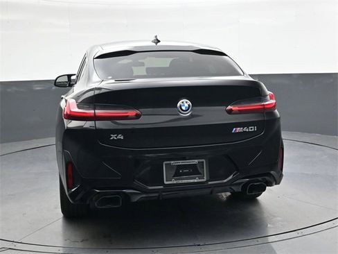 Used 2024 BMW X4 M40i w/ Premium Package image 5