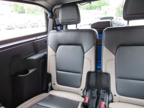 Used 2023 Ford Bronco Wildtrak AWD/4WD image 8