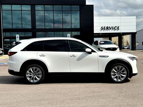New 2026 MAZDA CX-90 3.3 Turbo w/ Preferred Package AWD/4WD image 9