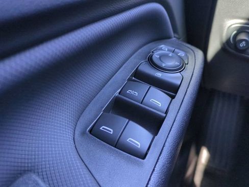 Used 2024 Chevrolet Equinox RS FWD image 28