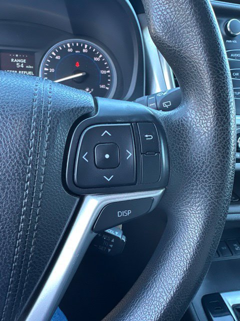 Used 2016 Toyota Highlander LE AWD/4WD image 19