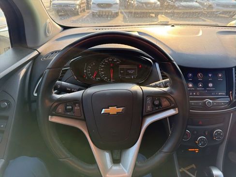 Used 2020 Chevrolet Trax LT w/ Redline Edition image 15