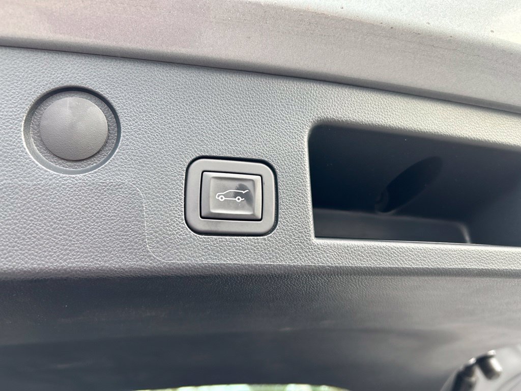 Used 2025 Chevrolet Equinox LT w/ Convenience Package II AWD/4WD image 16