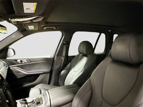 Used 2022 BMW X5 xDrive40i w/ Premium Package image 23