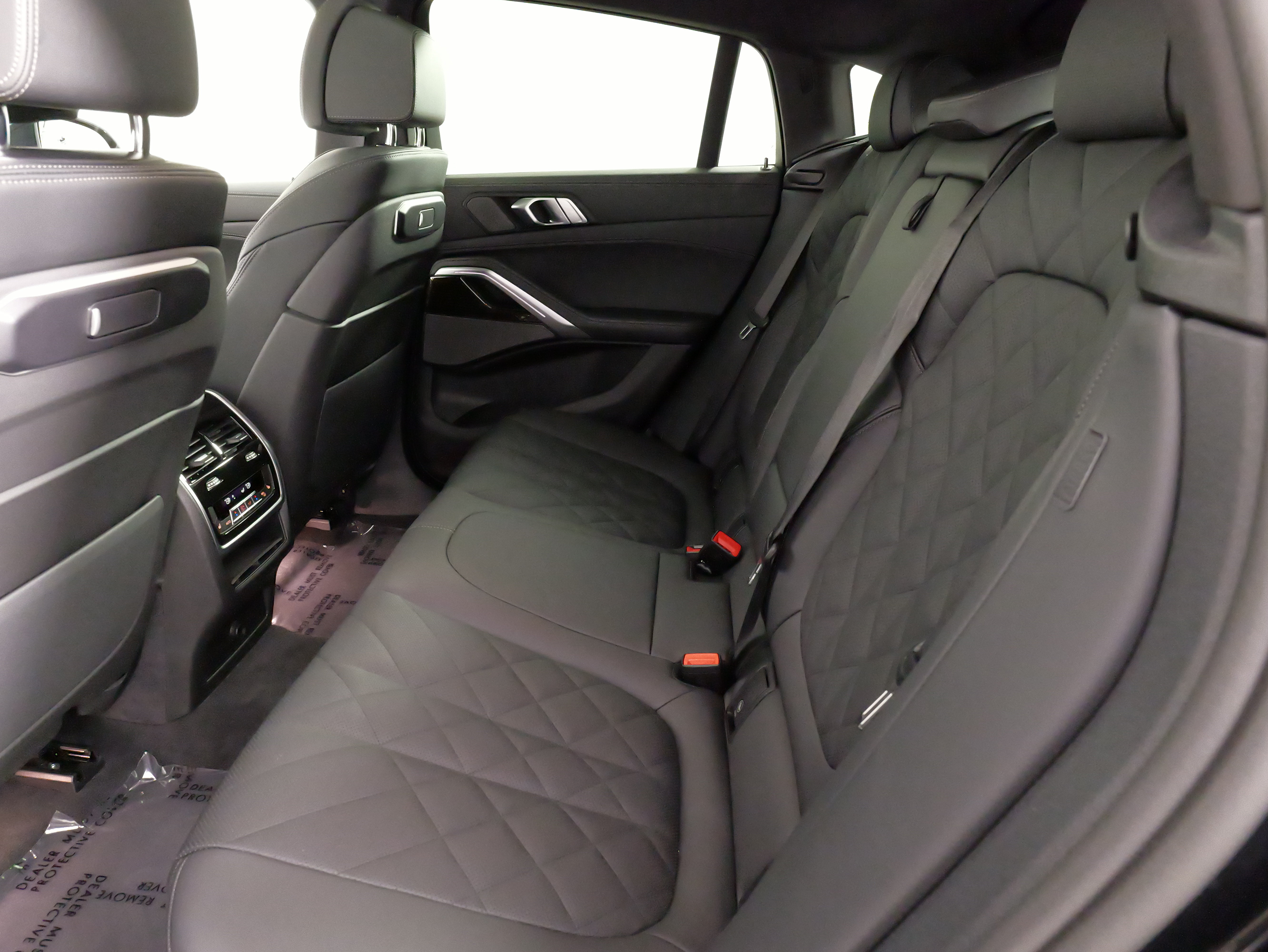 Used 2026 BMW X6 xDrive40i w/ Climate Comfort Package AWD/4WD image 35