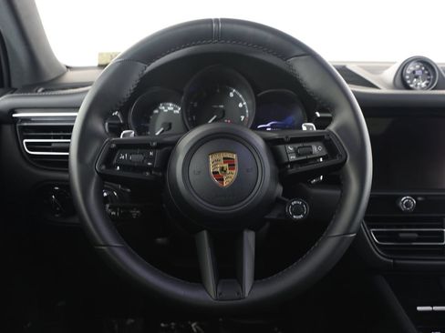 Certified 2026 Porsche Macan AWD/4WD image 12
