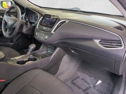 Used 2024 Chevrolet Malibu LT FWD image 21