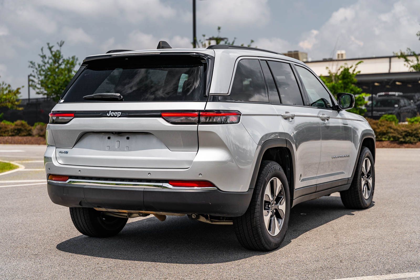 Used 2024 Jeep Grand Cherokee Limited 4xe AWD/4WD image 7