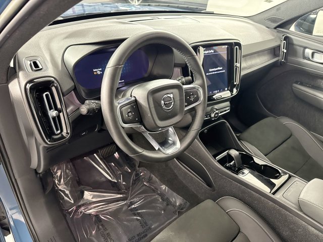 Used 2023 Volvo XC40 Recharge Plus AWD/4WD image 23