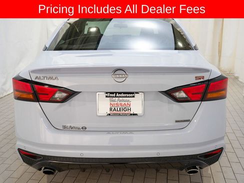 Certified 2024 Nissan Altima 2.0 SR FWD image 4