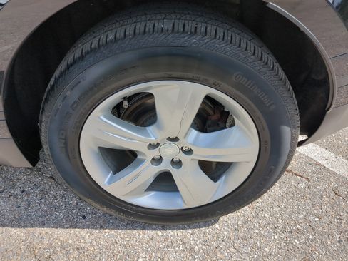 Used 2025 Land Rover Range Rover Velar S image 31