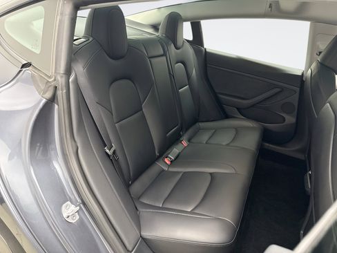 Used 2023 Tesla Model 3 Standard Range image 17