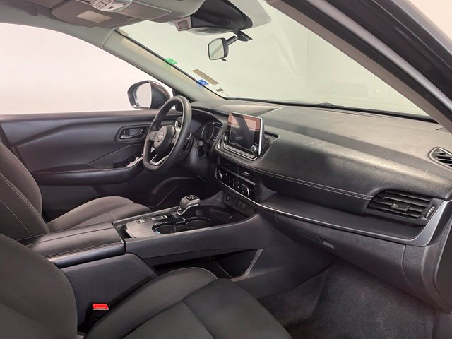 Used 2024 Nissan Rogue S FWD image 11