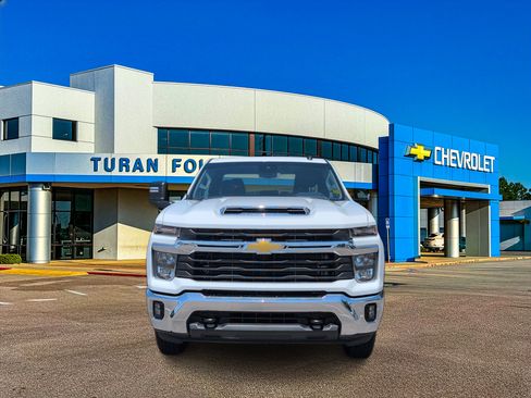 Used 2025 Chevrolet Silverado 2500 LT w/ Convenience Package AWD/4WD image 10