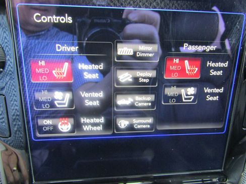 Used 2020 RAM 1500 Limited AWD/4WD image 35
