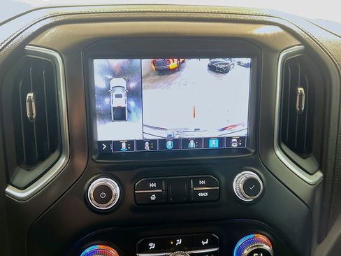 Used 2021 GMC Sierra 1500 AT4 w/ Technology Package AWD/4WD image 10
