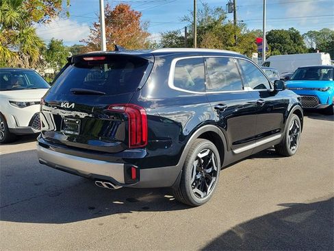 New 2025 Kia Telluride S image 6