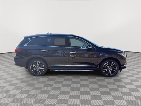 Used 2020 INFINITI QX60 Signature Edition w/ Cargo Package Essential image 4