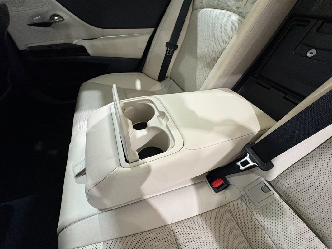 Used 2023 Lexus ES 350 w/ Premium Package FWD image 43