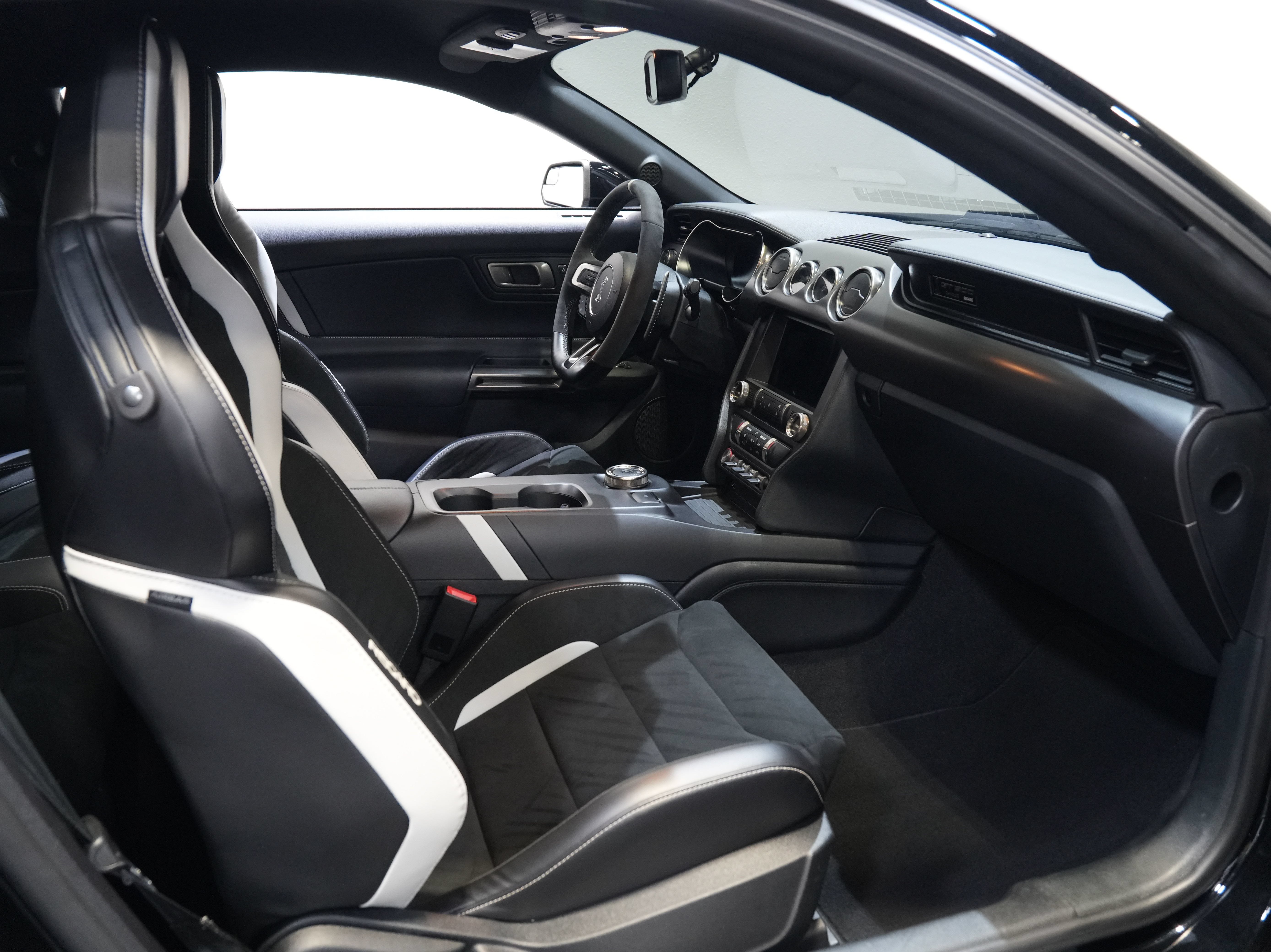 Used 2021 Ford Mustang Shelby GT500 RWD image 32