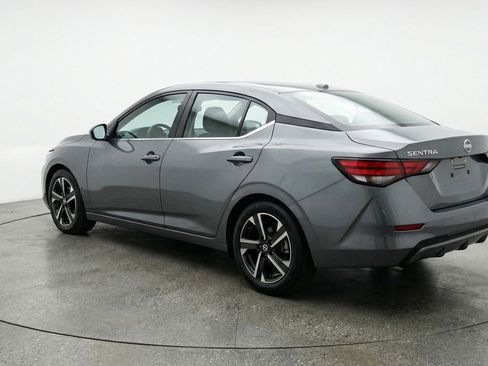 Used 2025 Nissan Sentra SV image 6