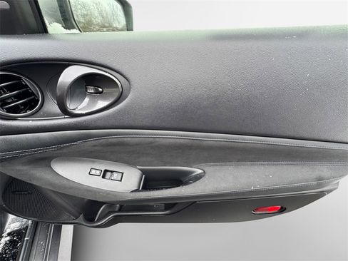 Used 2024 Nissan Z Performance w/ Floor Mat Package image 30