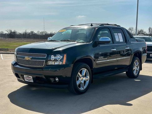 Used 2013 Chevrolet Avalanche LS w/ Texas Edition image 7
