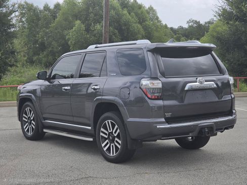 Used 2022 Toyota 4Runner Limited RWD image 4