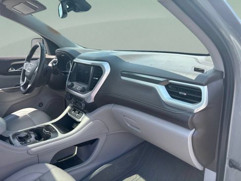 Used 2023 GMC Acadia SLT w/ Preferred Package FWD image 29