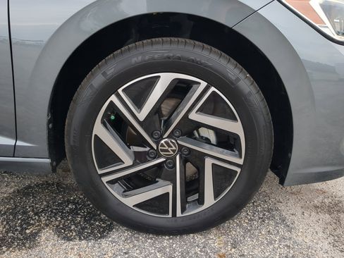 Used 2024 Volkswagen Jetta SEL FWD image 9