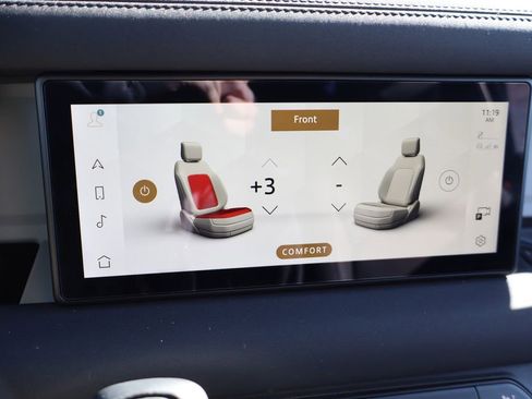 Used 2023 Land Rover Defender 90 X-Dynamic SE image 24