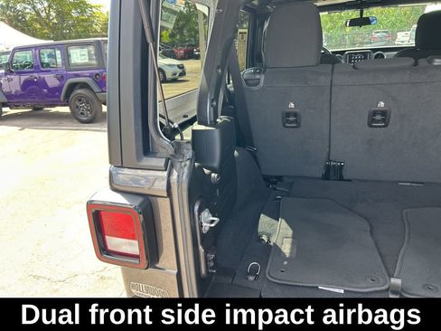 Used 2021 Jeep Wrangler Unlimited Sport AWD/4WD image 31
